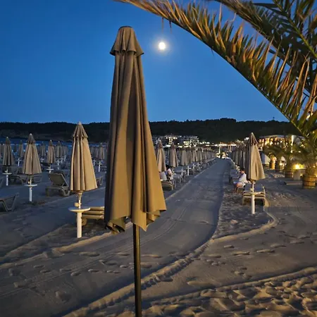 Smokini Beach Apartamento Sozopol
